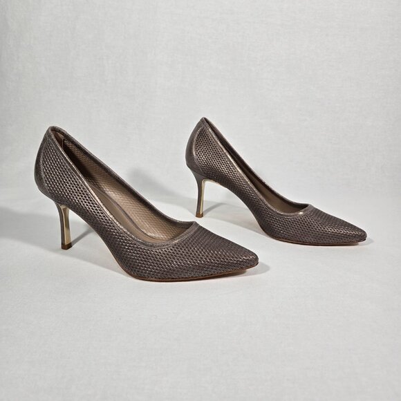 DONALD J PLINER Platino Metallic Brush Off LEATHER Point Toe Heel Pump Size 8.5M - Picture 1 of 17